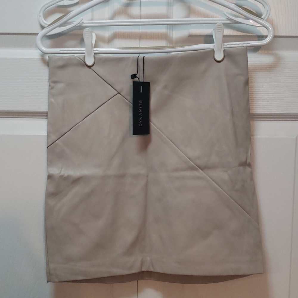 Dynamite mini skirt BNWT